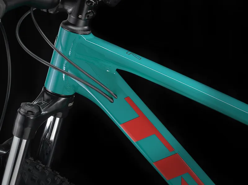 Trek Marlin 7 Gen 3 Hardtail Mountain Bike 2023 in Teal to Navy Fade-4